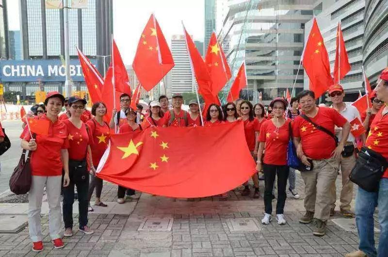比亚迪F3右前轮有刹车印、其它3轮没有、是abs坏了吗？游戏画面